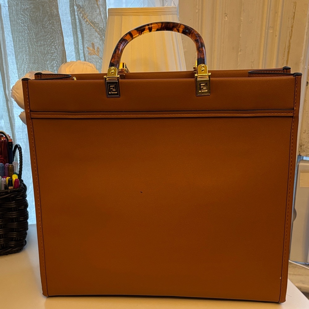 Sophisticated Tan Briefcase with Tortoise Handle